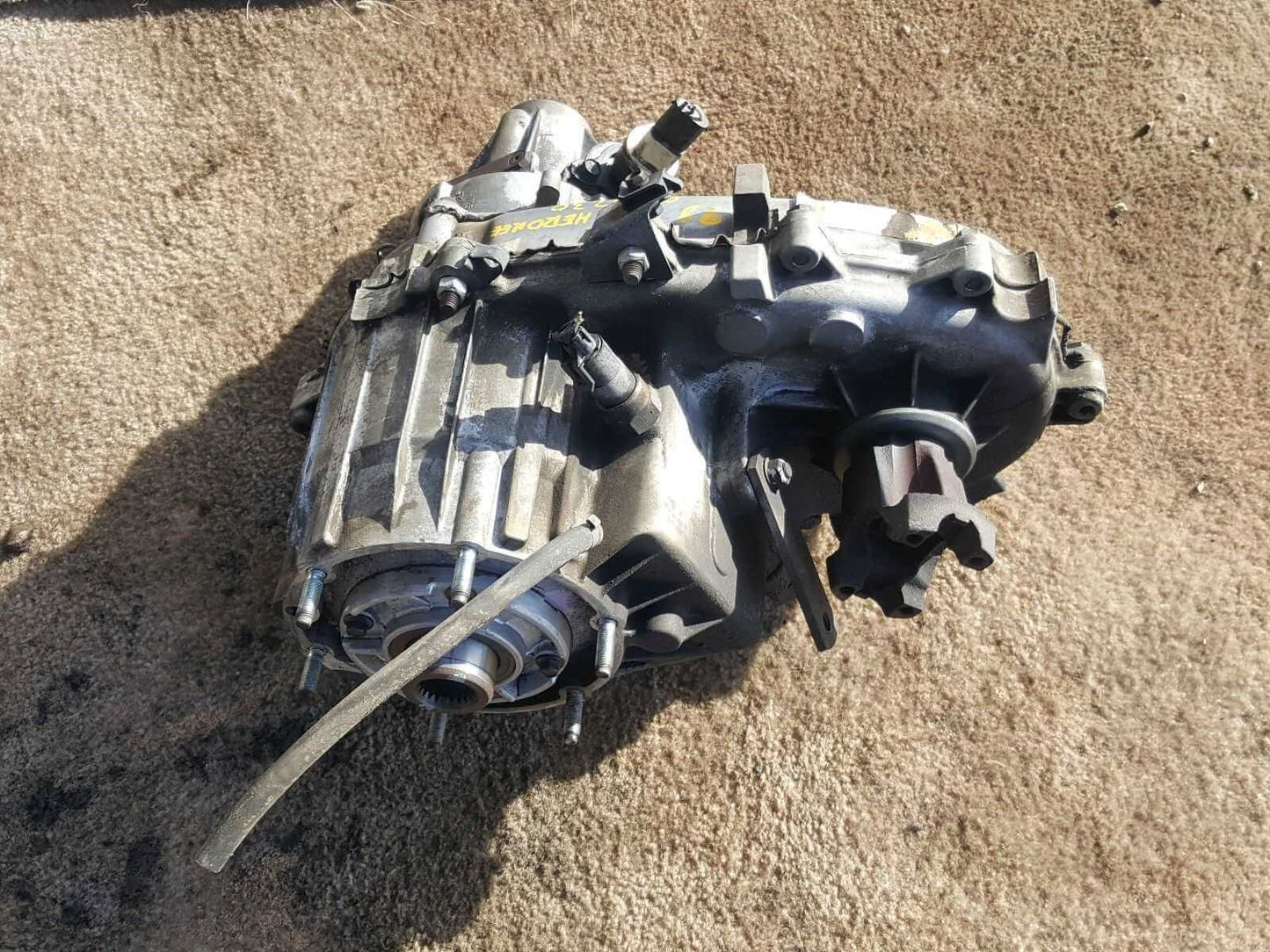 Used OEM 1997-2001 Jeep Cherokee Transfer Case Model 231 6 Cylinder