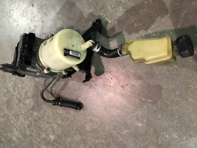 Used OEM 2004-2005 Mazda 3 Electric Power Steering Pump Column Motor 2.0L 2.3L OEM