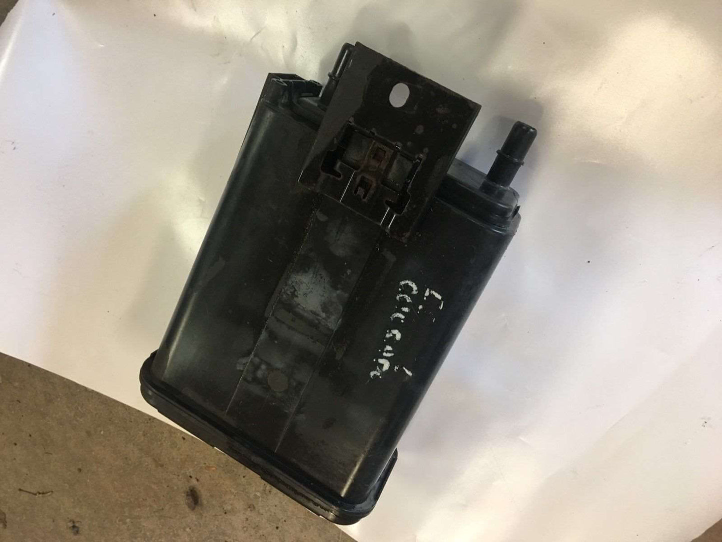 Used OEM 2004-2012 Chevy Colorado GMC Canyon Charcoal Fuel Vapor Canister 05 06 07 08 09