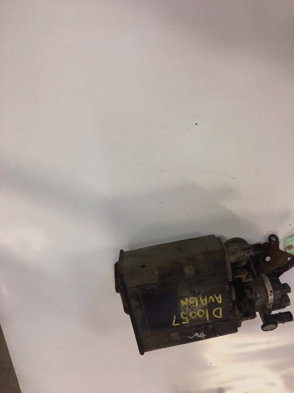 Used OEM 2005-2012 Toyota Avalon Solara Charcoal Fuel EVAP Vapor Emissions Canister OEM