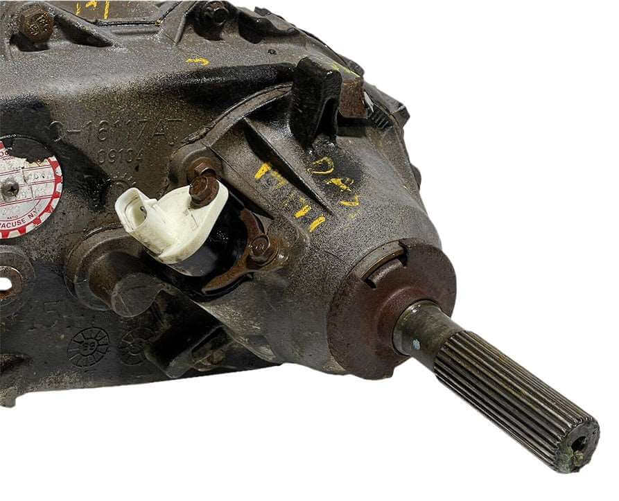 Used OEM 1997-2002 Jeep Wrangler Cherokee Transfer Case 2.5L MT 4 Cylinder 231 OEM