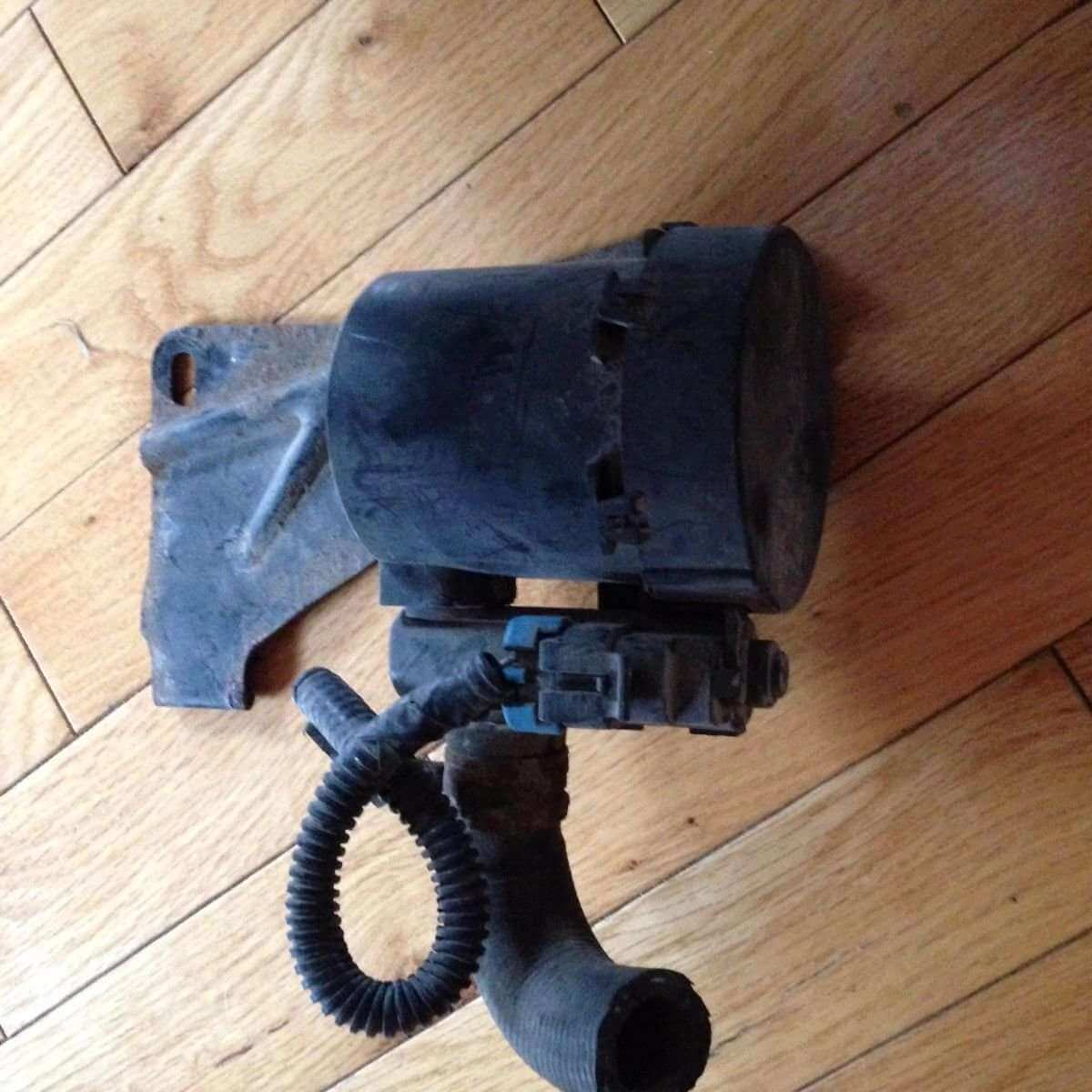 Used OEM 2001 2002 2003 Chevrolet Malibu Vent Valve Purge Vapor Chevy Genuine OEM