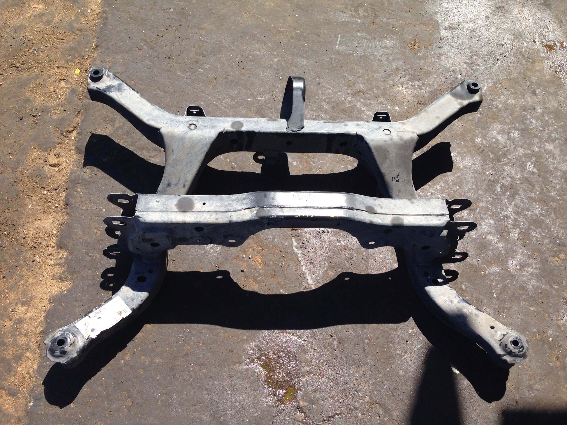Used OEM 2002-2003 Saturn Vue Rear Subframe Suspension Engine Cradle Sub Frame 2.2L 3.0L
