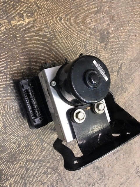 Used OEM 2003-2004 Toyota Sequoia Anti-Lock Brake Pump ABS Actuator 44050-0C072
