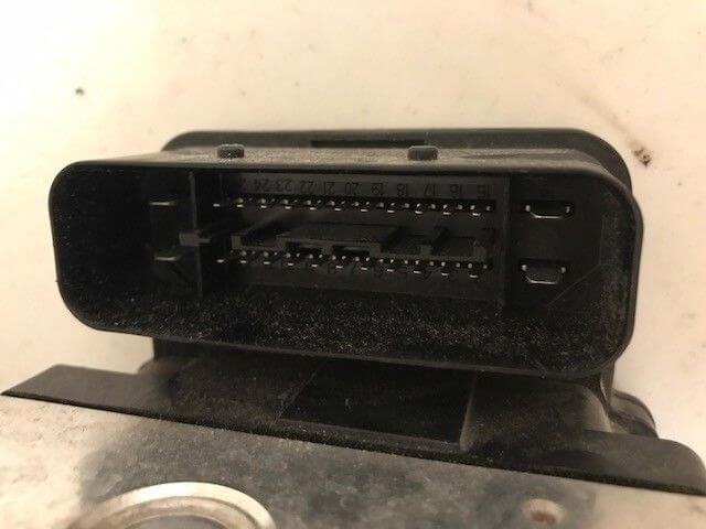 Used OEM 2003-2004 Toyota Sequoia Anti-Lock Brake Pump ABS Actuator 44050-0C072