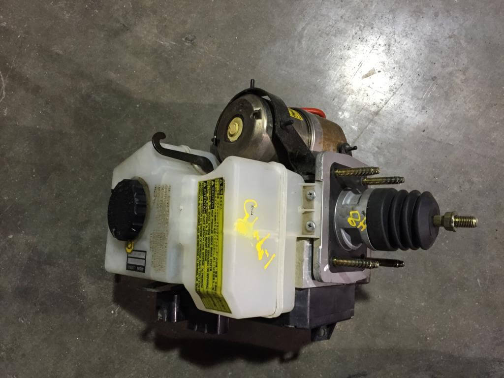 Used OEM 2005-2009 Lexus GX470 Anti-Lock Master Cylinder Brake Pump Booster Assembly ABS
