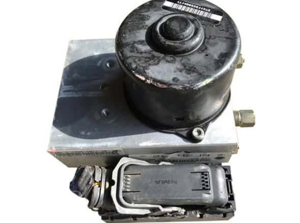Used OEM 2005-2011 Nissan Frontier Xterra ABS Anti-Lock Brake Pump Actuator Assembly 2WD