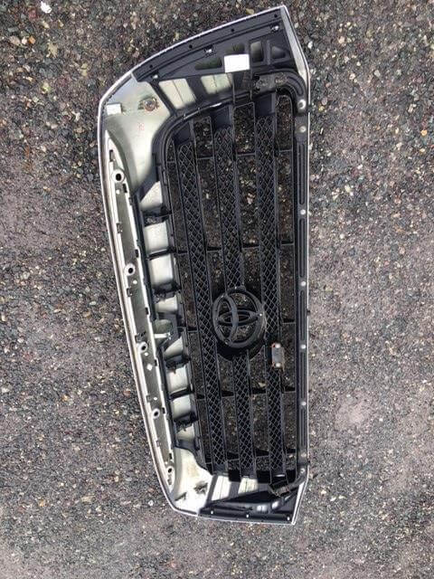 Used OEM 2007-2008 Toyota Tundra SR5 Grille Chrome Upper Front Genuine OEM