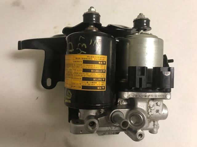 Used OEM 2010-2015 Toyota Prius Anti Lock Brake Pump Actuator ABS Control Module OEM